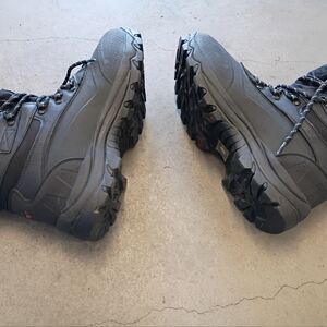 Men's Rugged Black Hiking Boots